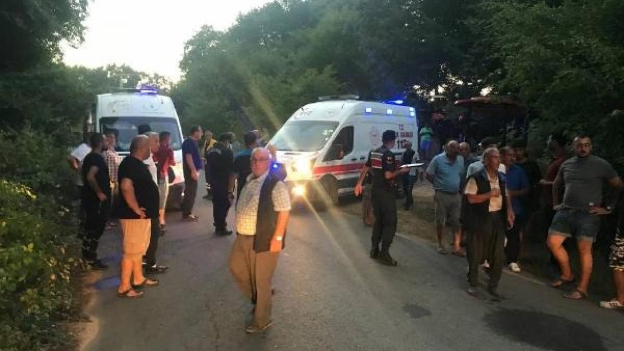 Fındık emekçilerini taşıyan traktörün römorku devrildi: 7 yaralı