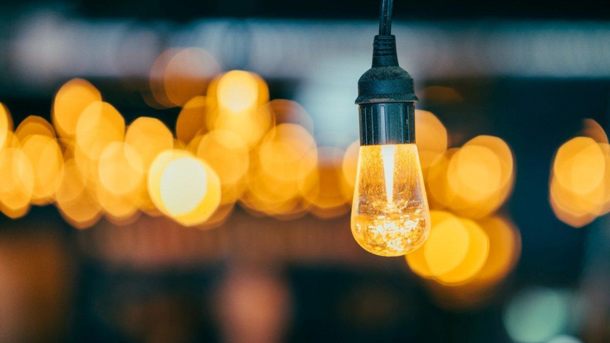 İngiltere’de elektrik ve doğalgaz tavan fiyatı yıllık yüzde 80 arttı