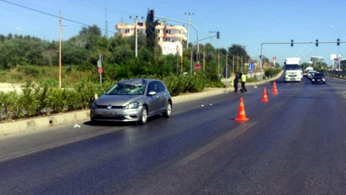 Antalya’da araba ile elektrikli scooter çarpıştı: 1 meyyit