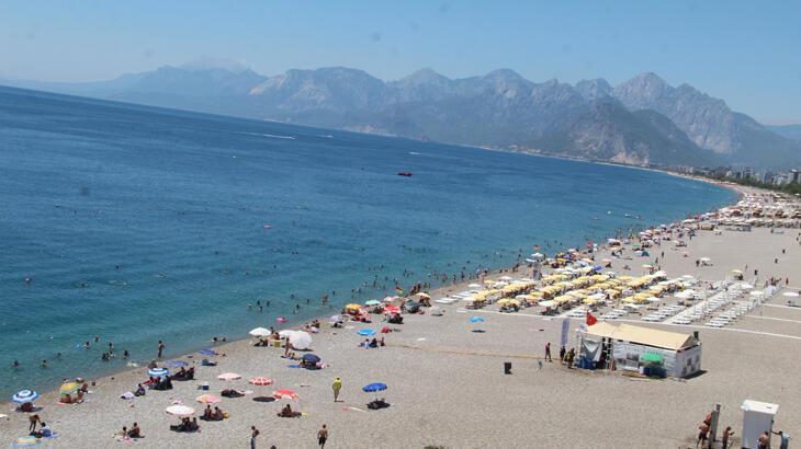 Antalya’ya gelen turist sayısı 9 milyonu geçti, hedef 12 milyon