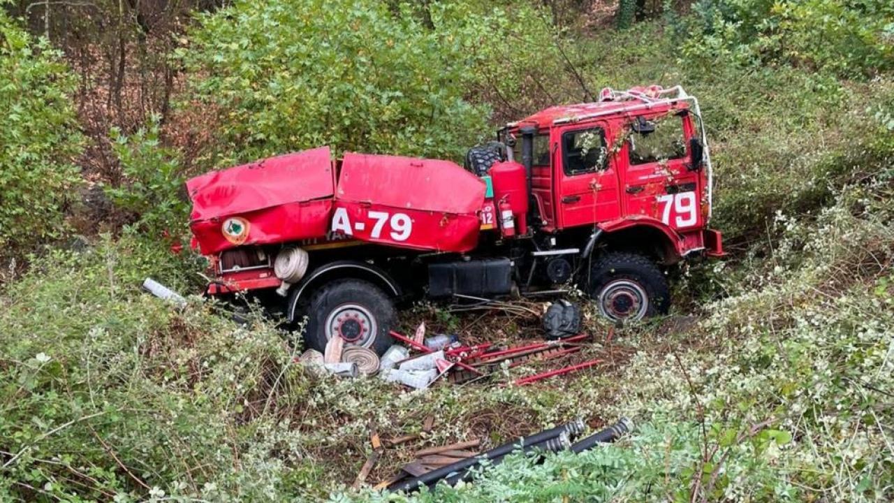 İzmir’de orman yangını ihbarına giden arazöz kaza yaptı: 4 yaralı