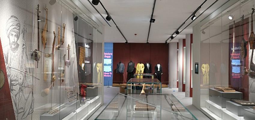 Kaplumbağa Kabuğundan Kartal Kemiklerine Türk Çalgıları AKM Müzik Platformu’nda