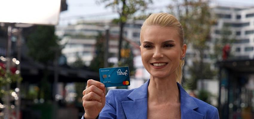 Paraf’ın yeni reklam yüzü Pelin Çift oldu