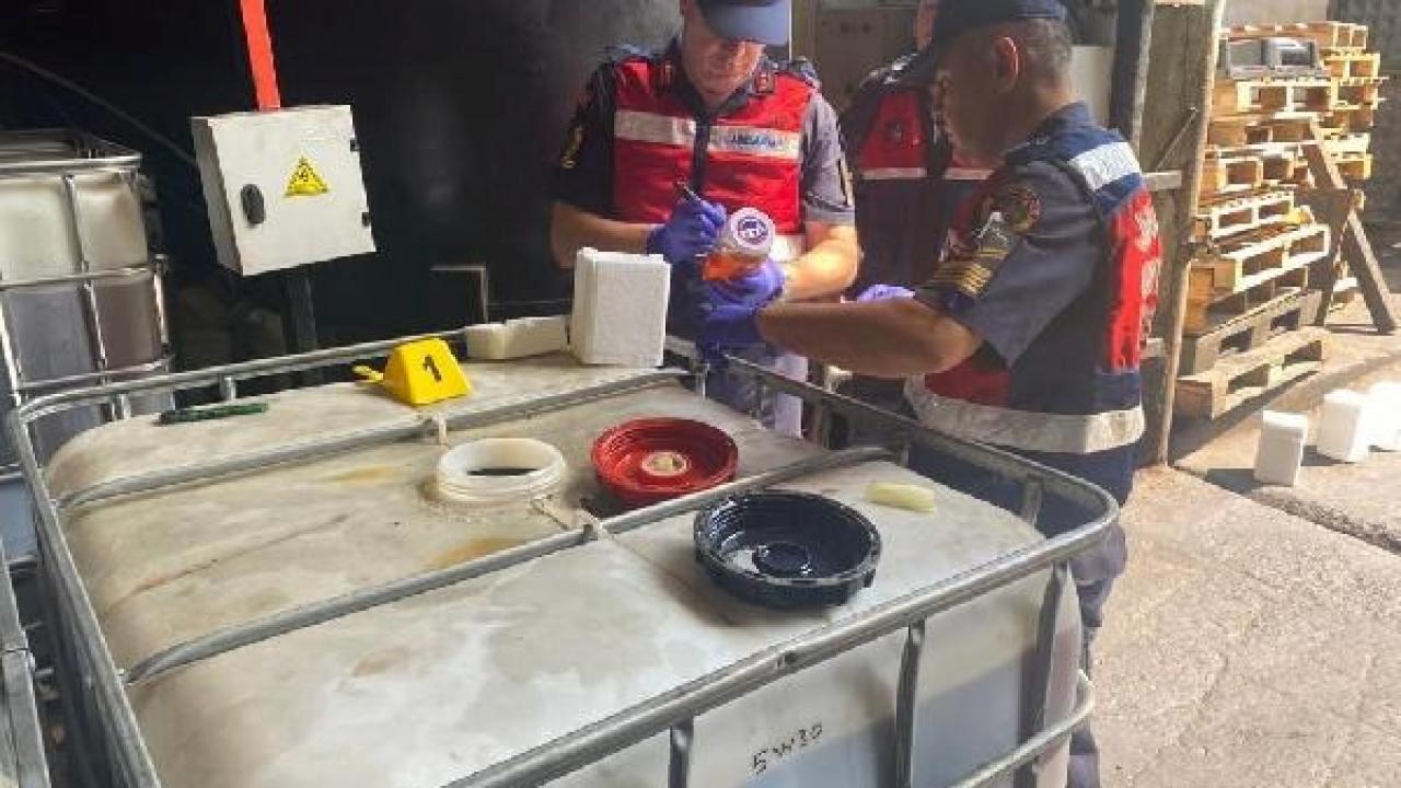 Binlerce litre sahte motor yağı ele geçirildi