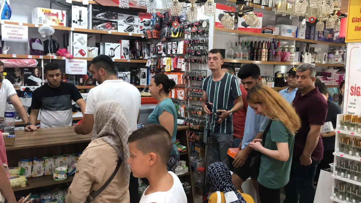 Edirne’de indirim izdihamı