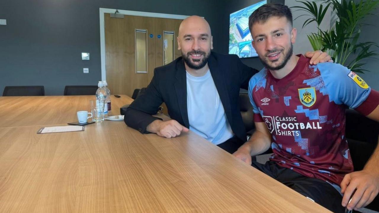 Halil Dervişoğlu Burnley’e imza attı!
