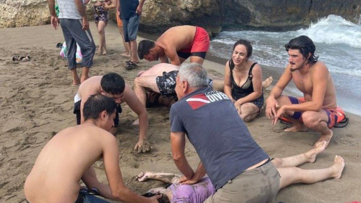 Kocaeli’de yasağa karşın denize giren 3 bireyden 1’i boğuldu