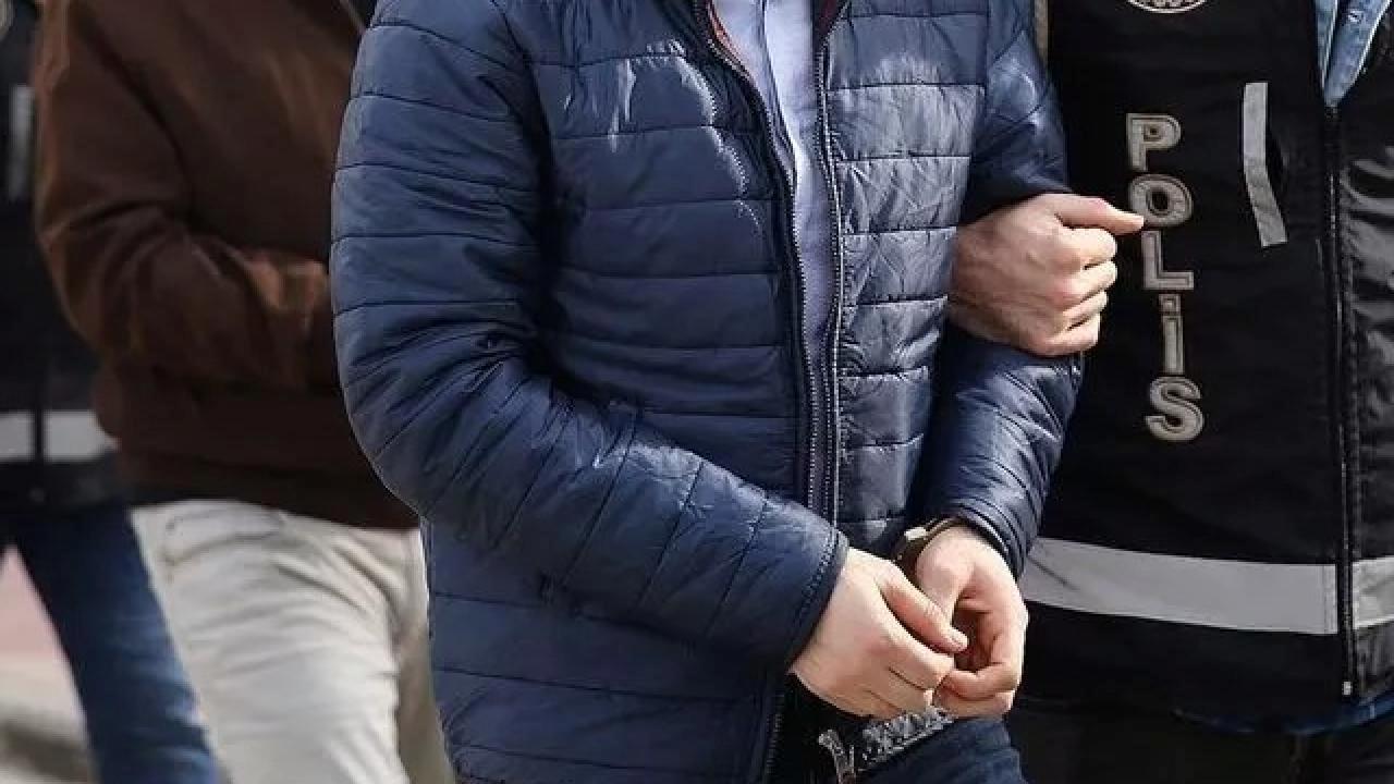 Menemen belediye başkan yardımcısını darbettikleri iddiasıyla 2 kişi yakalandı