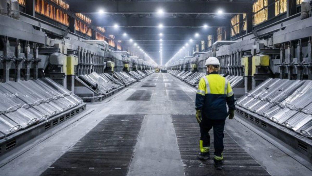 Hollanda’da elektrik fiyatları, üretimin durmasına yol açtı