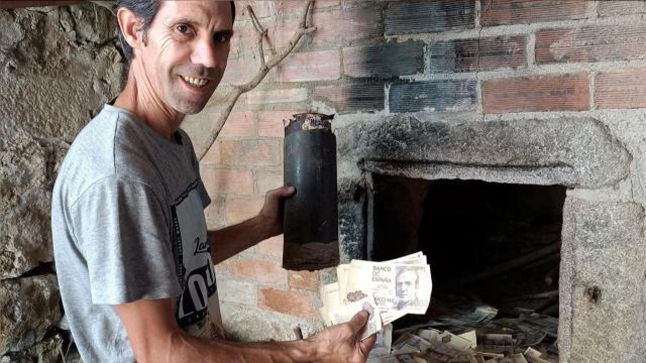 İspanya’da bir emekli satın aldığı eski evde 9 milyon pesetas buldu