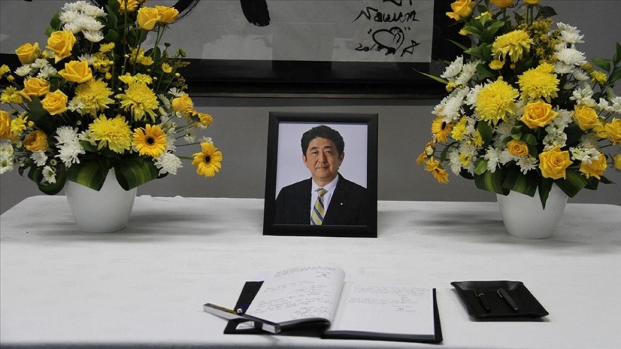 Japonya’da suikasta uğrayan Abe’ye resmi cenaze bütçesi 6’ya katlandı