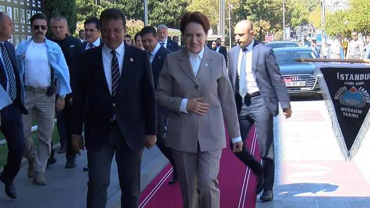 Meral Akşener, İmamoğlu’nu ziyaret etti