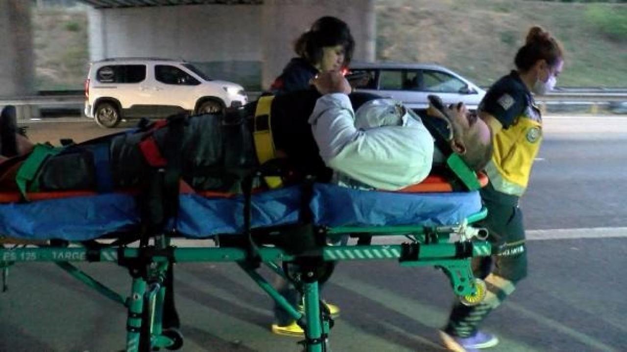 Tuzla TEM Otoyolu’nda iki kamyonet çarpıştı: 1’i ağır 2 yaralı