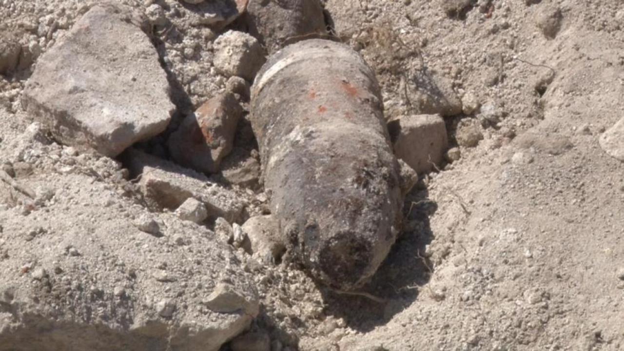 Edirne’deki kazıda patlamamış top mermisi bulundu