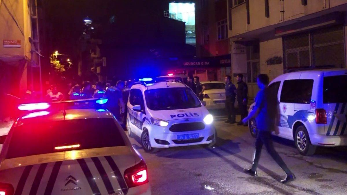 Kadıköy’de komşular ortası gürültü hengamesine polis dahil oldu
