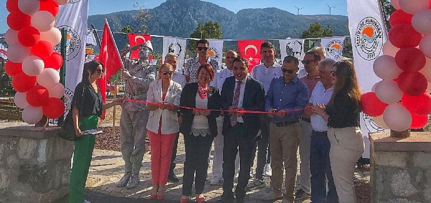 Kurtuluş coşkusu, “Demokrasi” ile taçlandı