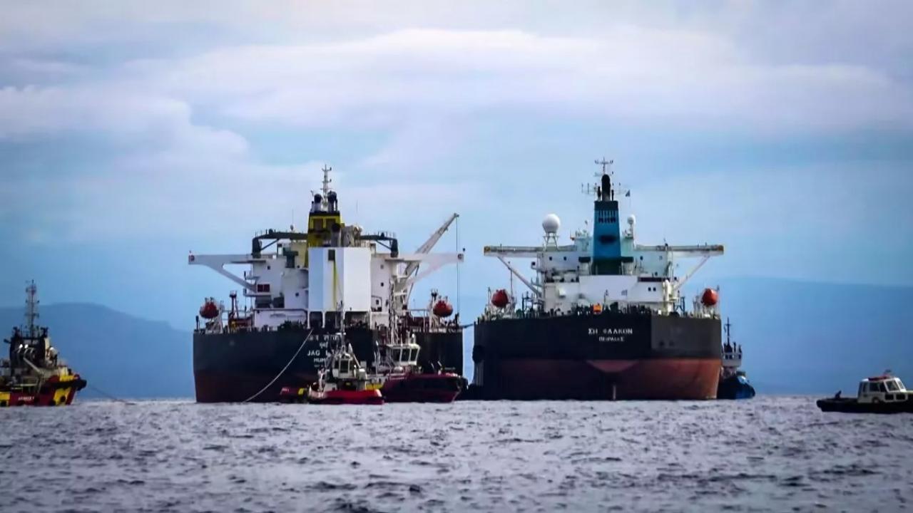Rus petrolü Avrupa’ya akıyor: Yunanistan ambargoyu böyle deldi