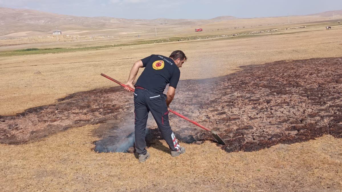 Vanlılar içten içe yanan toprağın araştırılmasını istiyor