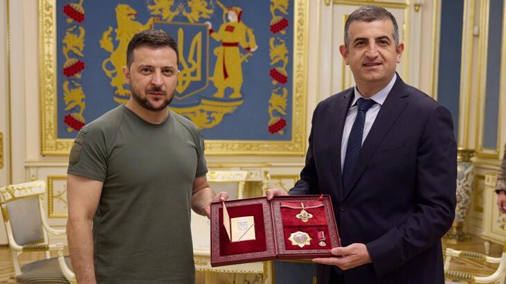 Zelenskiy’den Haluk Bayraktar’a devlet nişanı