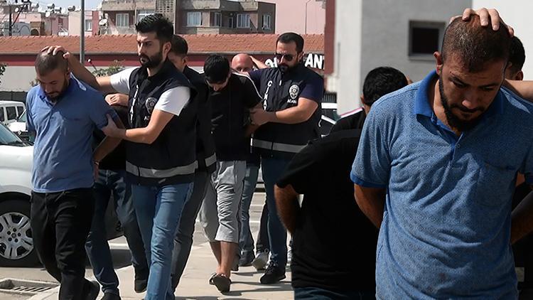 Adana’da akılalmaz olay! İçki içerken birbirlerini vurdular