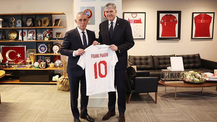 Hollanda Futbol Federasyonu Başkanı Frank Paauw’dan TFF Başkanı İbrahim Hacıosmanoğlu’na ziyaret!