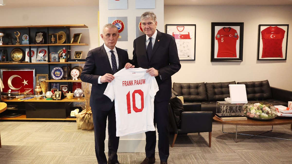 Hollanda Futbol Federasyonu Başkanı’ndan TFF Başkanı Hacıosmanoğlu’na ziyaret