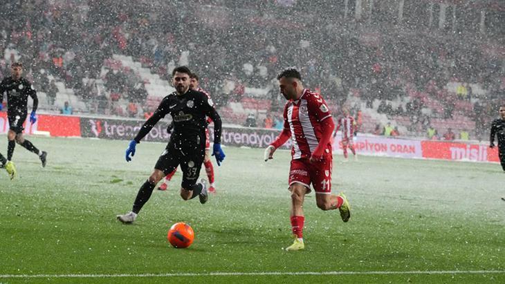 Rizespor, Samsunspor deplasmanında geri döndü!