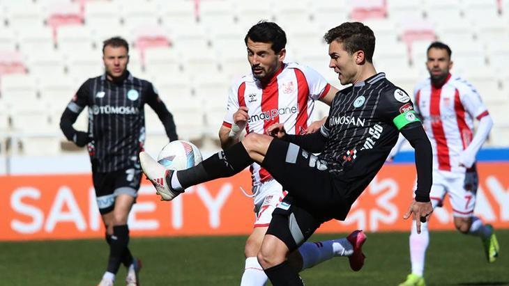 Sivasspor evinde Konyaspor ile beraber kaldı! ‘Yönetim istifa’ tepkisi