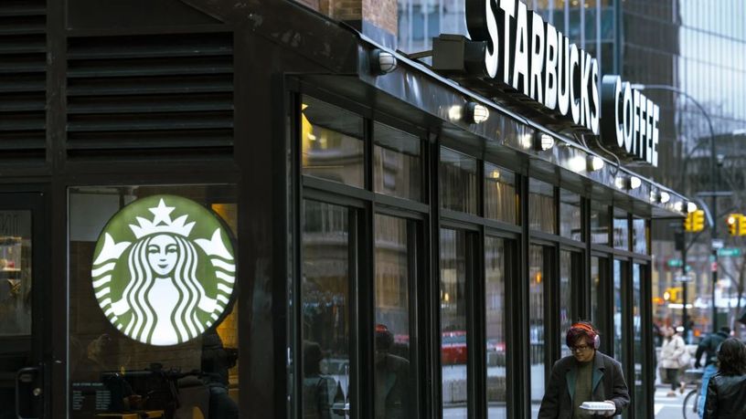Starbucks 1100 kurumsal çalışanını işten çıkartıyor