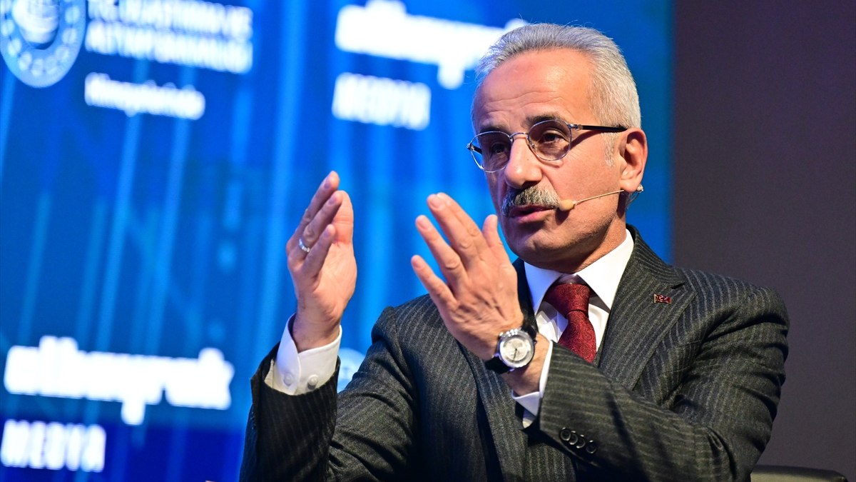 Abdulkadir Uraloğlu: 5G’de ihale sürecini başlattık
