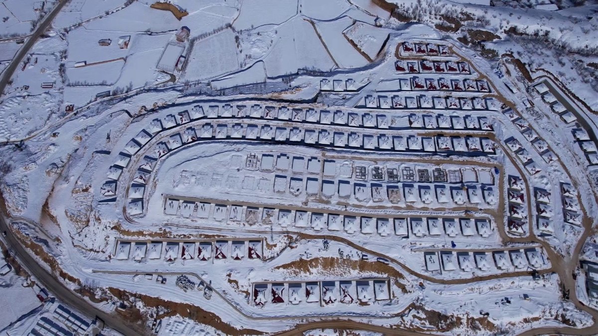 Adıyaman’da bürünen köy evlerinden görsel şölen