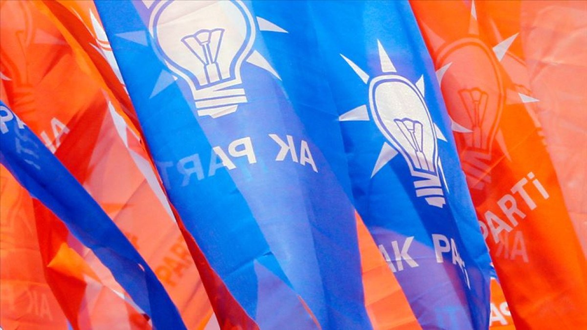 AK Parti’de genel başkan yardımcılığı 19’a yükseldi