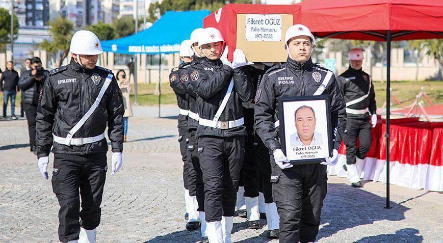 Evinde vefat eden polis memuru Fikret Oğuz’a veda