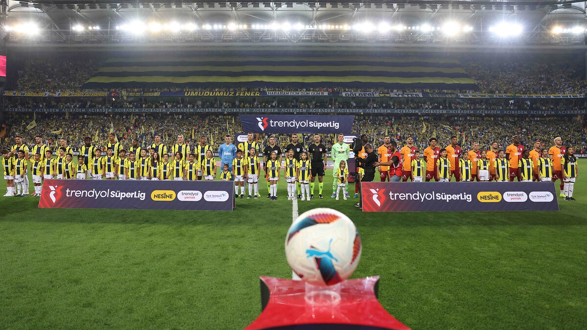 Galatasaray – Fenerbahçe derbisinde 17 oyuncu ilki yaşayabilir