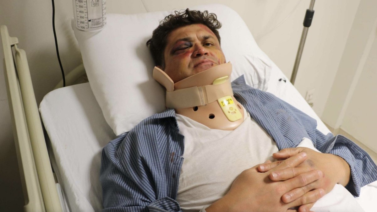 İzmir’de doktoru sokak ortasında dövenlere 5’er yıl hapis cezası