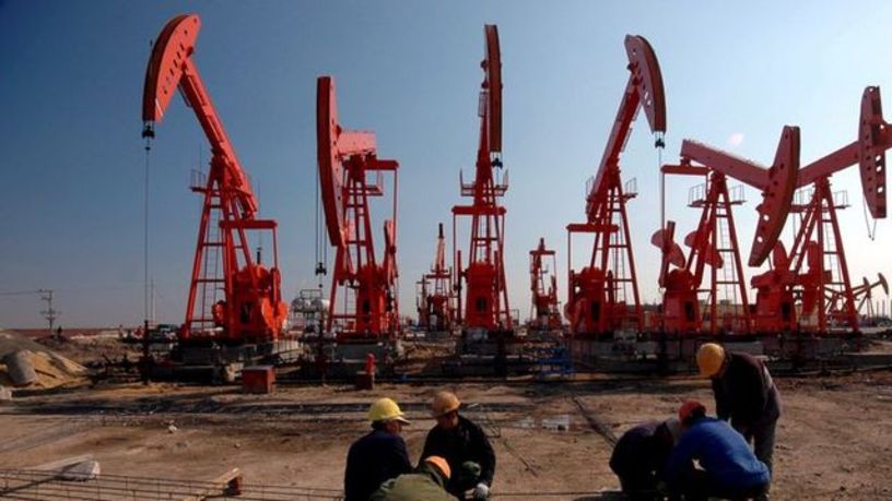Petrol ABD enflasyon verisi sonrası kazançlarını korudu