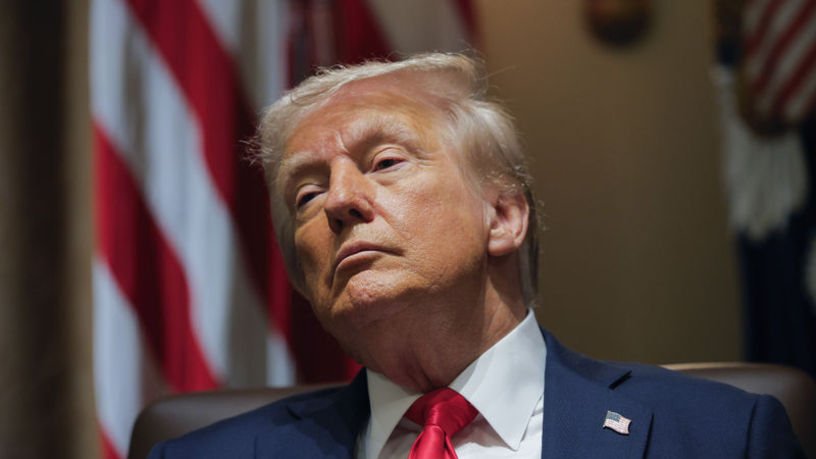 Trump’tan Zelenski’ye “Beyaz Saray’dan ayrılabilirsin” mesajı