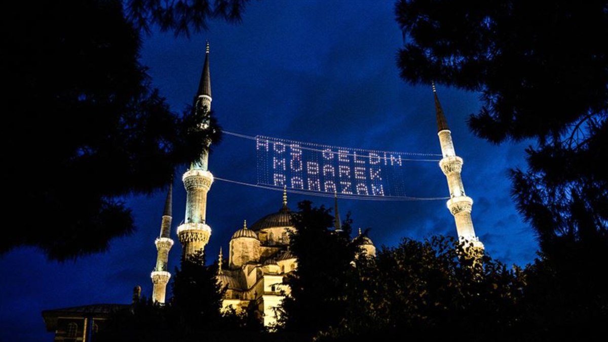 11 ayın sultanı geldi: İşte 81 il için imsak sahur ve teravih saatleri