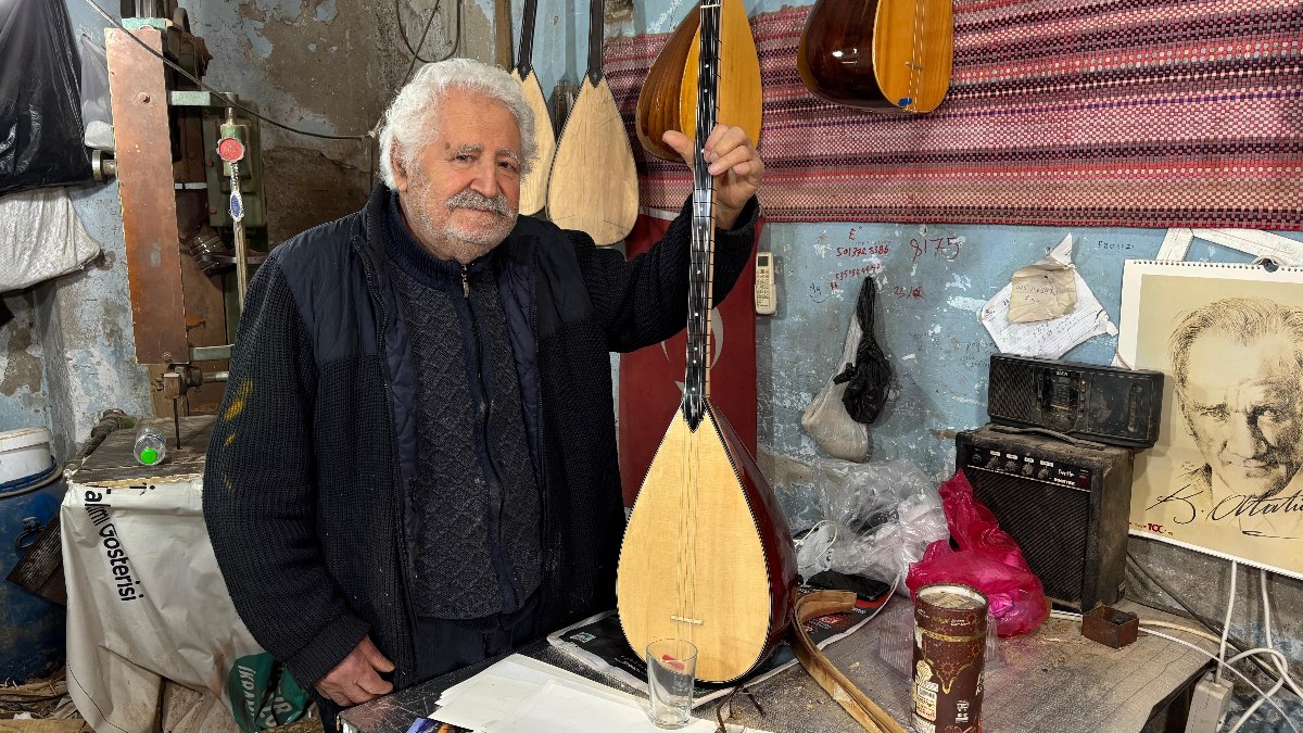 Adana’da Ferdi Tayfur’un şarkılarını bestelediği dükkan