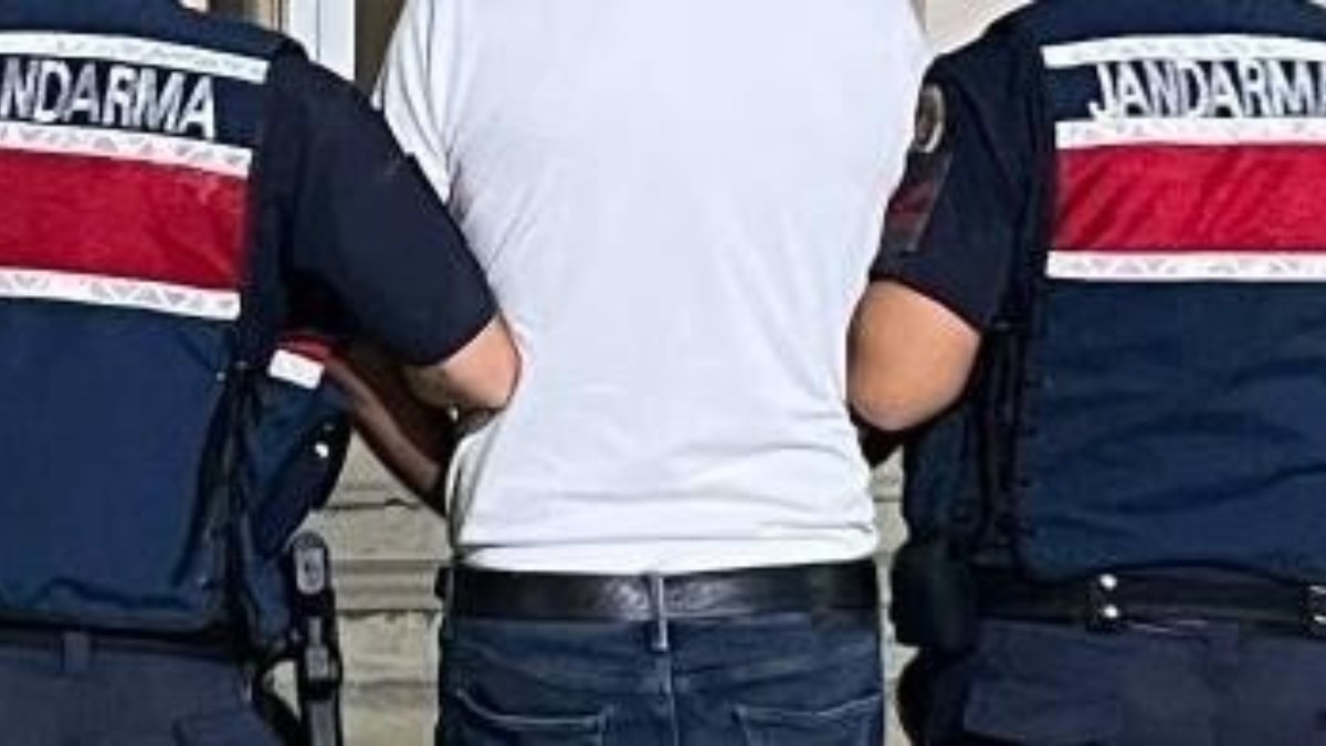 Aydın’da 12 yakalama kararı ile aranan şahıs jandarmaya takıldı