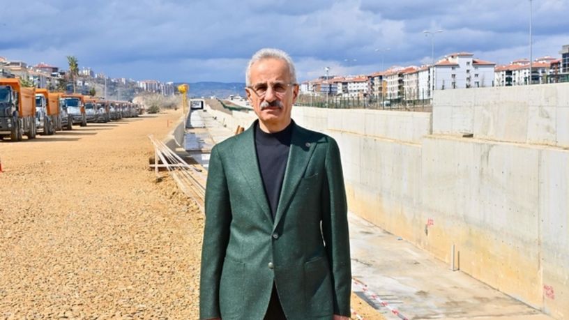 Bakan Uraloğlu, “Sincan OSB-Yenikent-Kazan Soda Demiryolu Projesi” çalışmalarını yerinde inceledi