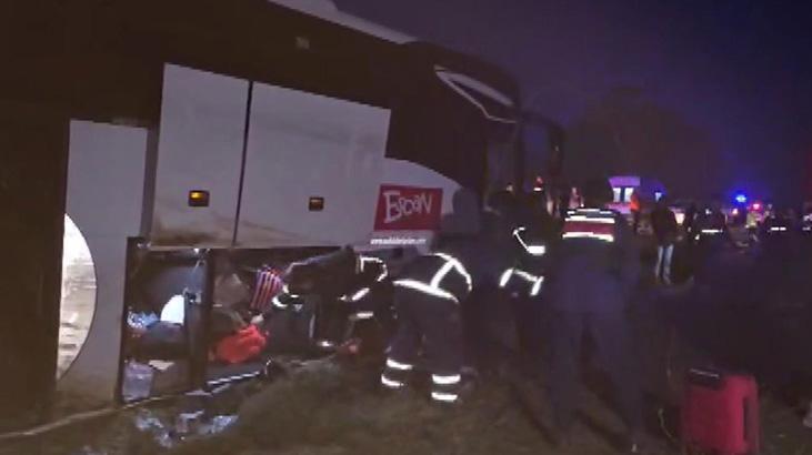 Çanakkale’de tur otobüsü yoldan çıktı! Çok sayıda yaralı var