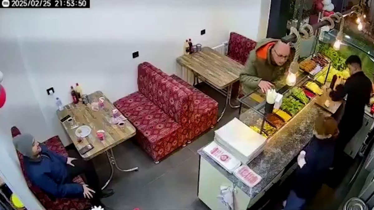 Çiğ köftecideki görünmezlik şakası izleyenleri güldürdü