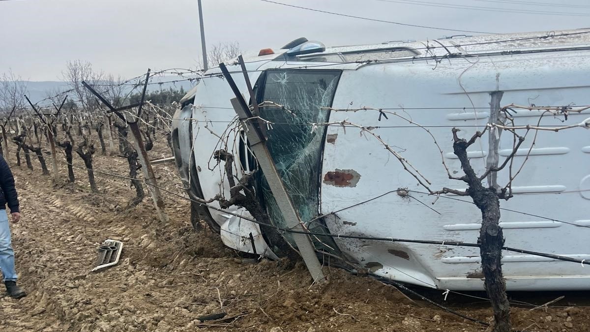 Denizli’de minibüs kazası: 1 yaralı