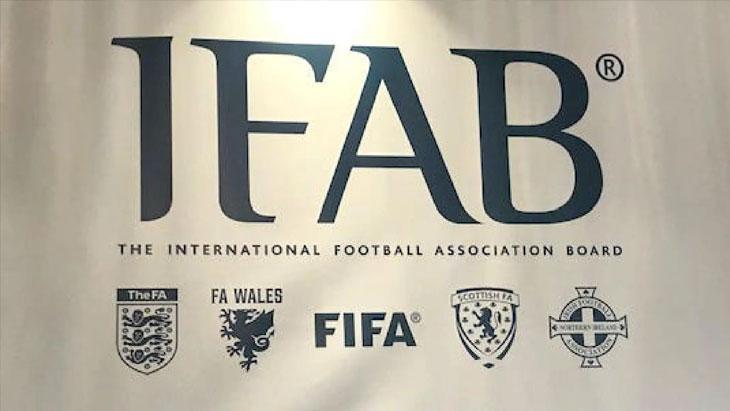 IFAB’dan futbola yeni kural! Köşe vuruşu kararı verilecek