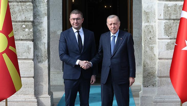 Kuzey Makedonya Başbakanı İstanbul’da! Erdoğan: Ticaret hacmimizi iki katına çıkarmak için çalışmalarımızı sürdürüyoruz