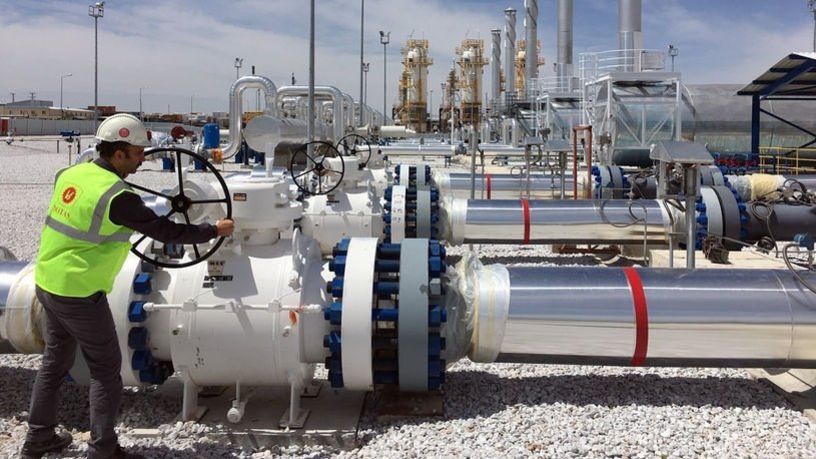 Petrol fiyatlarının uzun süre 80 dolara ulaşamayacağı öngörülüyor