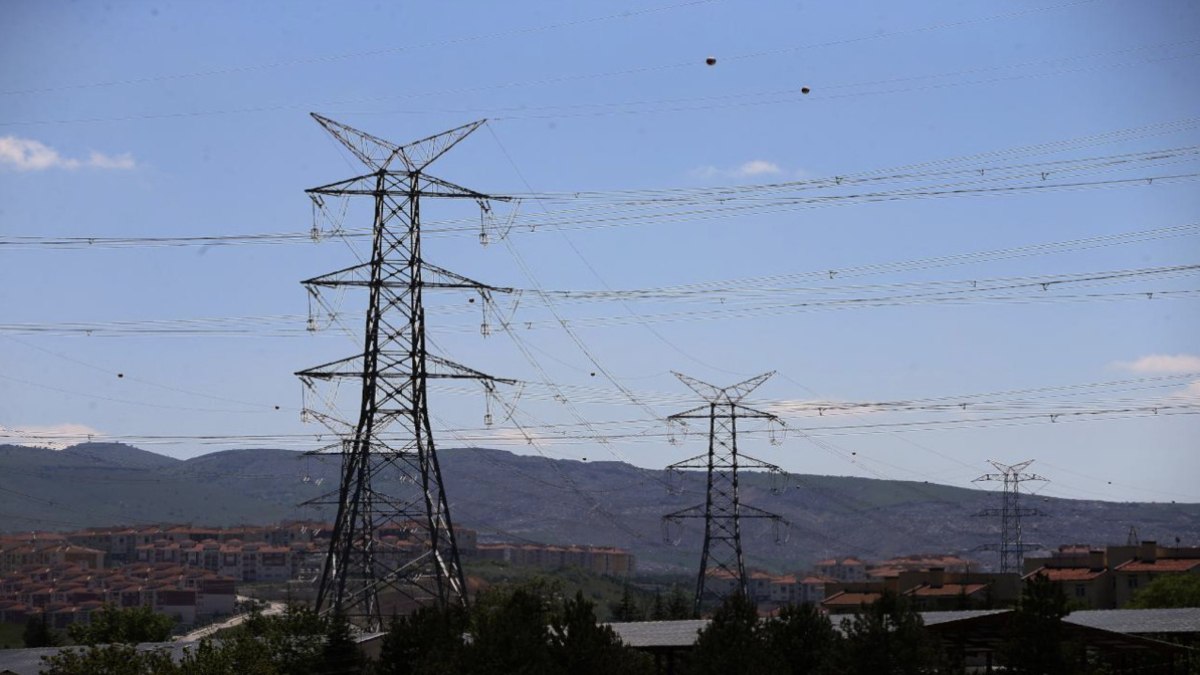 Şili’de ülkenin yüzde 99’unu etkileyen elektrik kesintisi nedeniyle OHAL ilan edildi