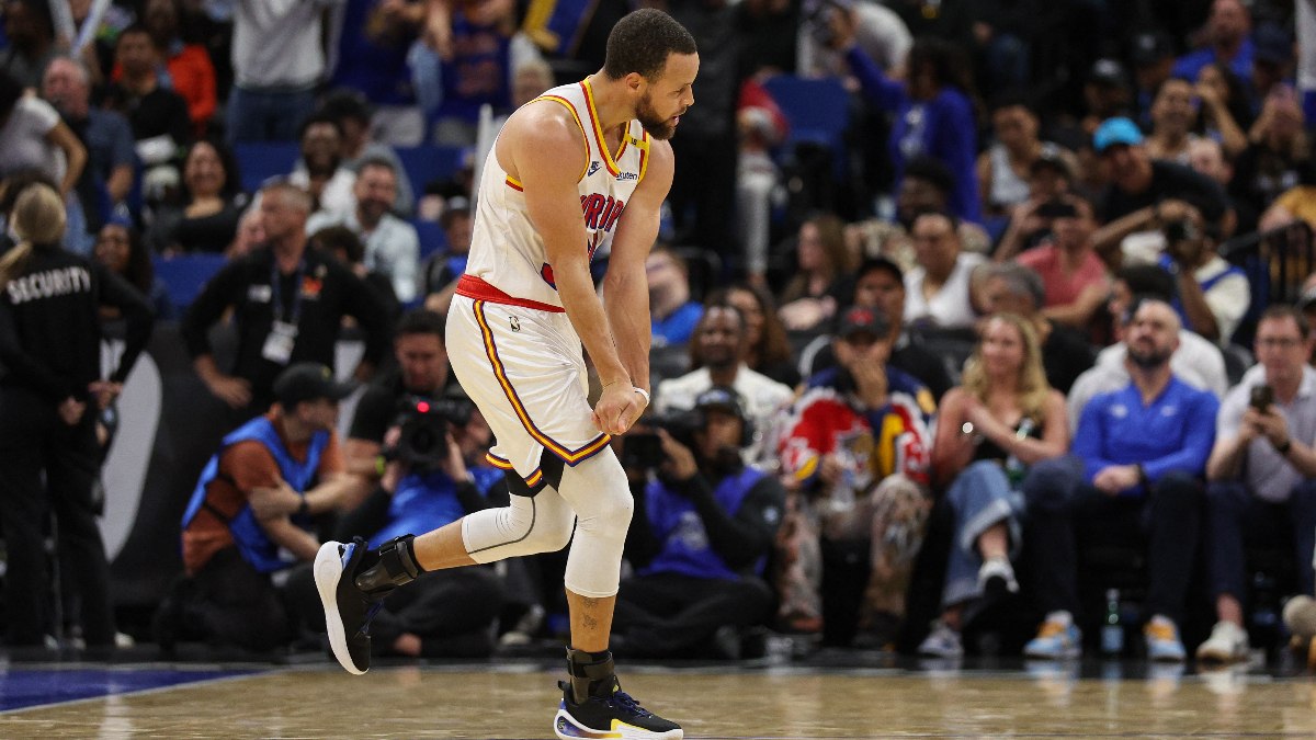 Stephen Curry’nin 56 sayısıyla Golden State Warriors’tan üst üste 5. galibiyet